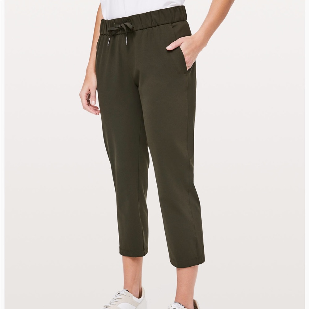 Lululemon On the fly crop